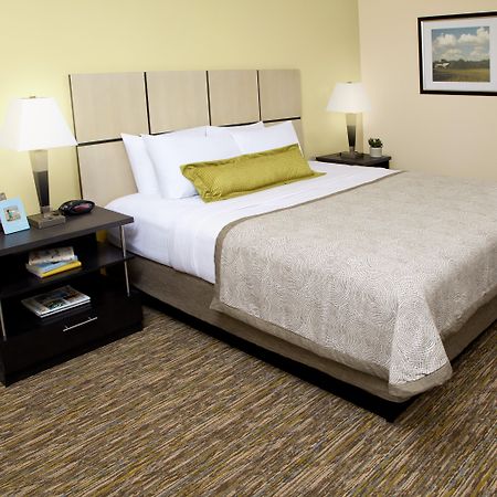 Candlewood Suites Philadelphia - Airport Area By Ihg Chester Eksteriør billede