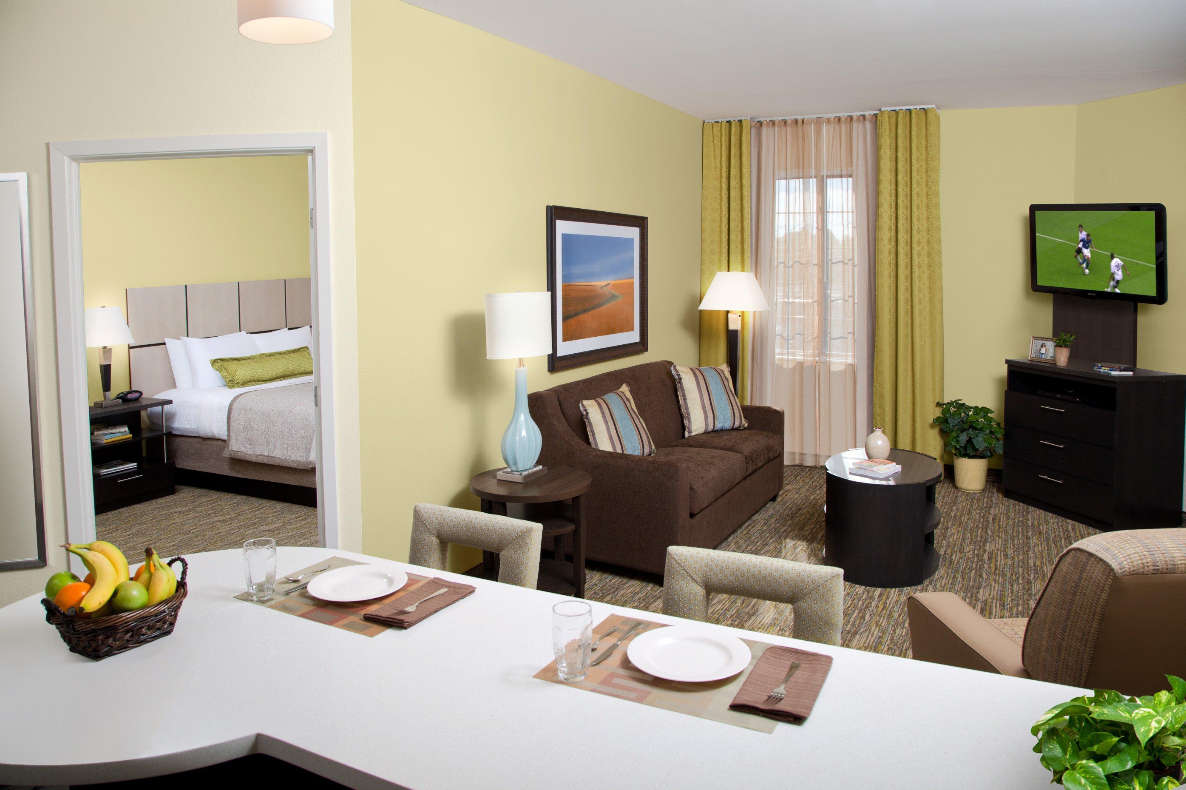 Candlewood Suites Philadelphia - Airport Area By Ihg Chester Eksteriør billede