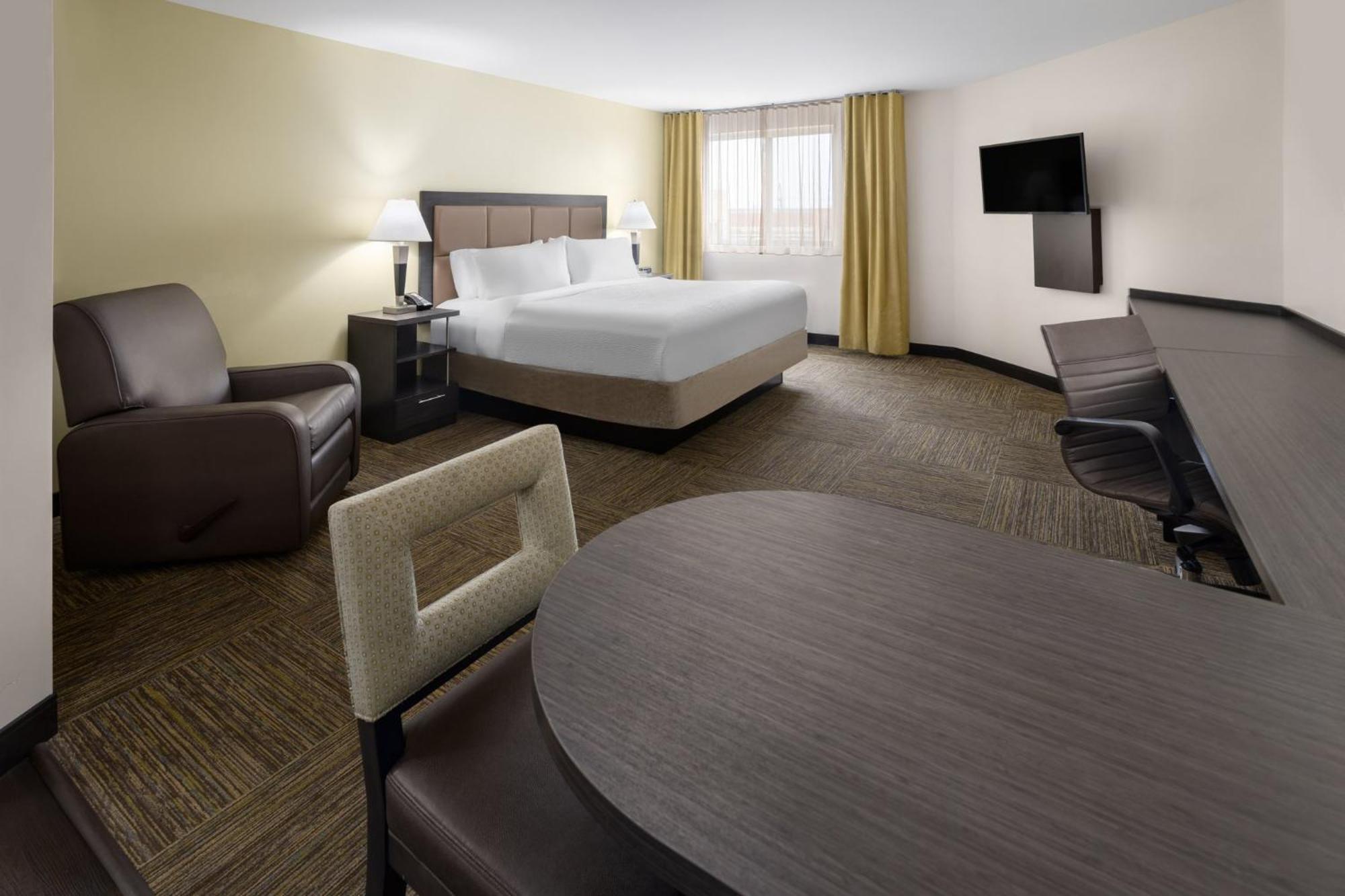 Candlewood Suites Philadelphia - Airport Area By Ihg Chester Eksteriør billede