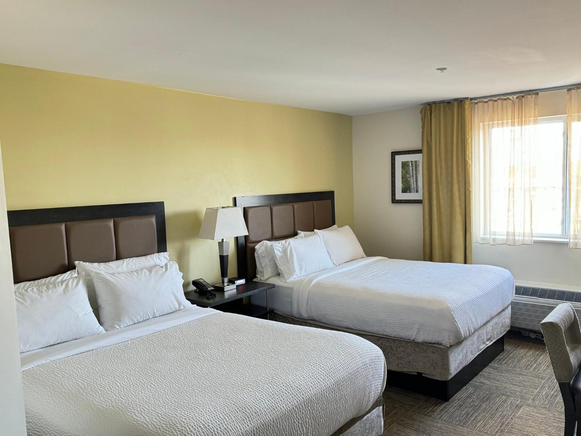 Candlewood Suites Philadelphia - Airport Area By Ihg Chester Eksteriør billede